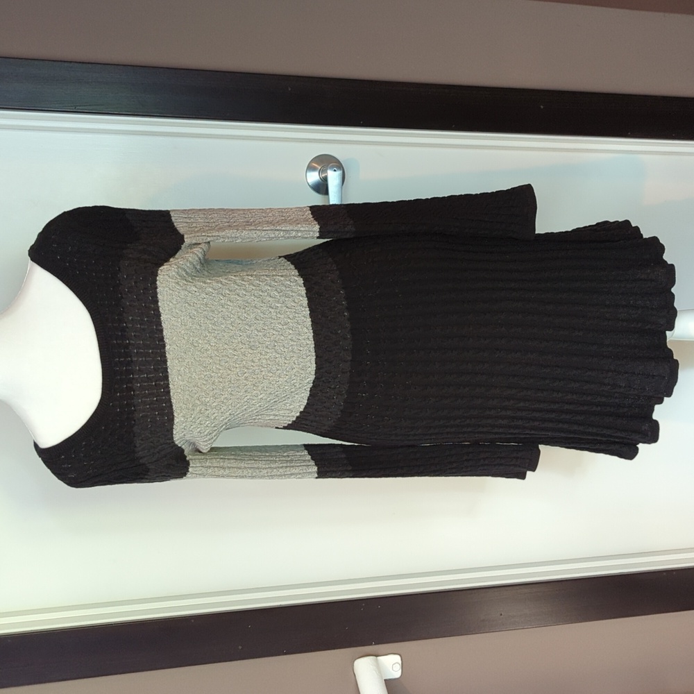 Women's black and gray sweater dress!